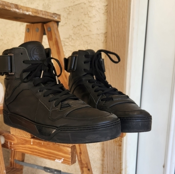 GUCCI HIGHTOP STRAP SNEAKER - Picture 4 of 15